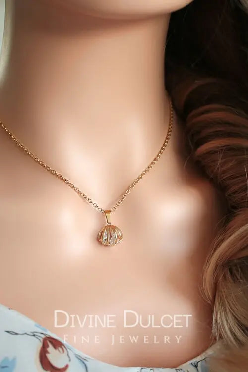 "Ocean Treasure" 24 Karats Seashell Necklace Amazing Hot Prices For You