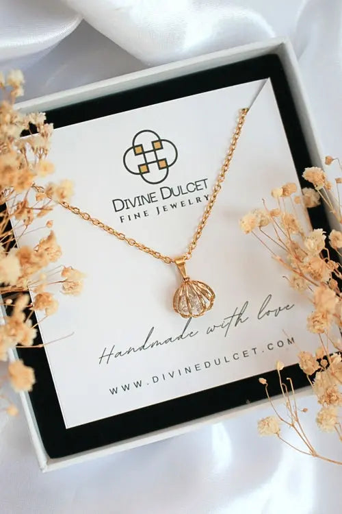"Ocean Treasure" 24 Karats Seashell Necklace Amazing Hot Prices For You
