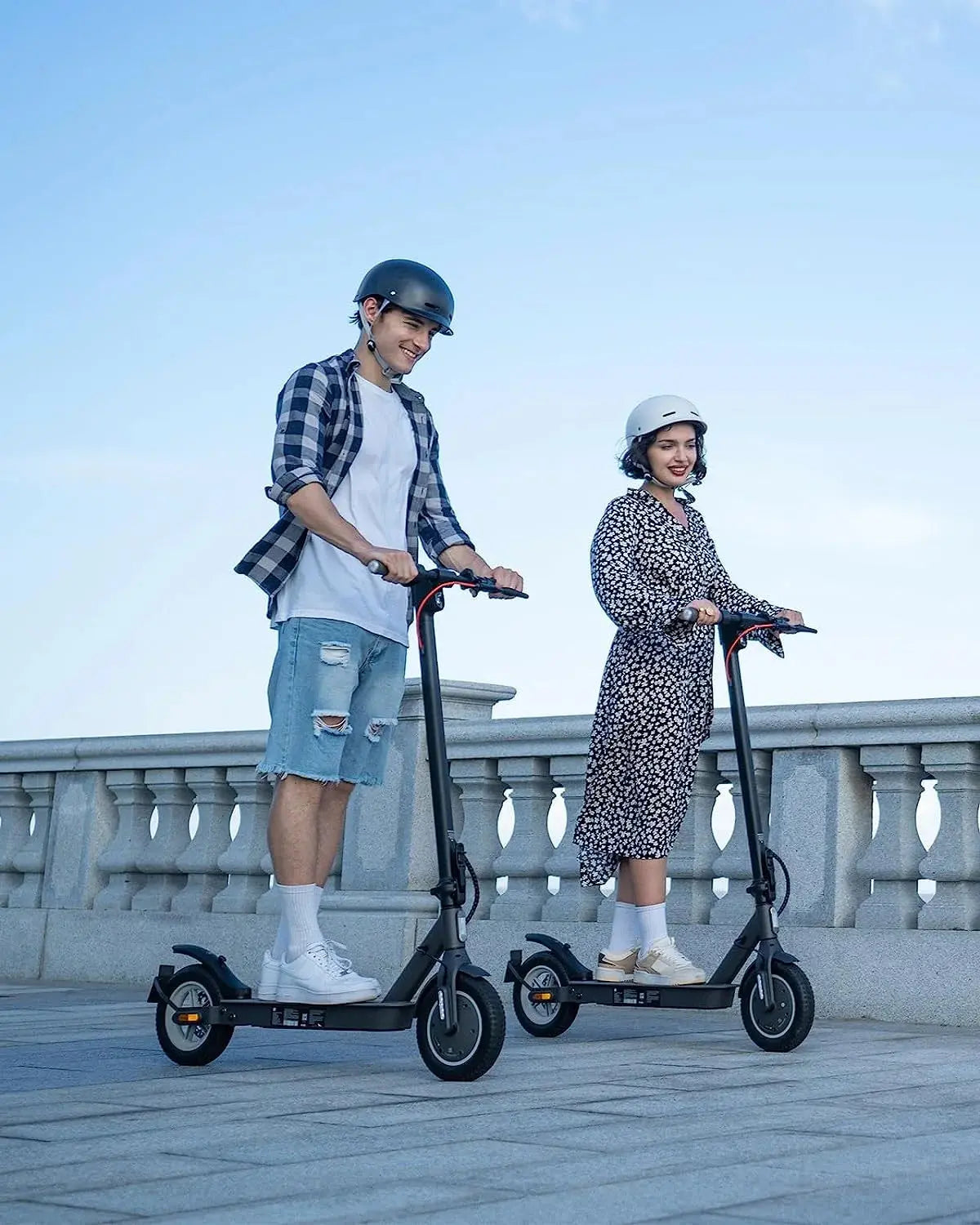 Electric Scooter with Turn Signals, 10" Solid Tires, 19.9 Miles Range & 18 Mph, 350W Motor, Foldable Electric Scooter for Adults